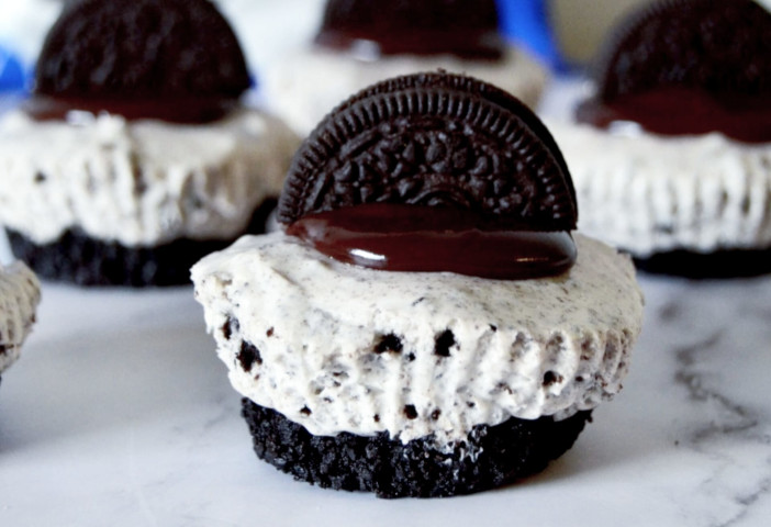 mini Oreo cheesecakes are ready to relish