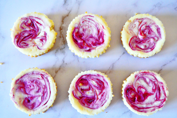 top view of white chocolate cheesecakes